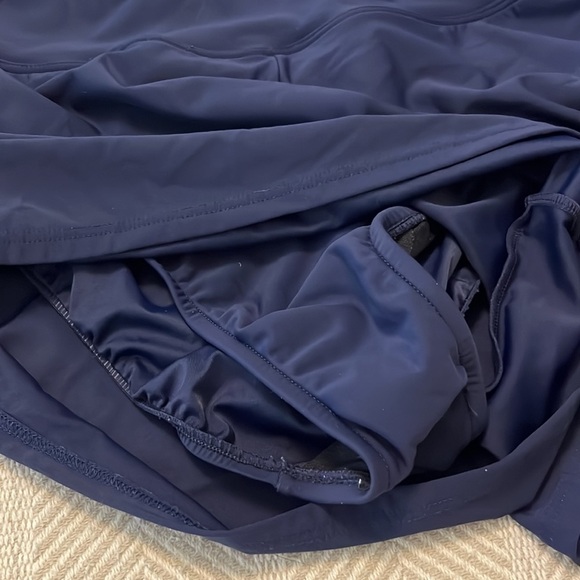 Geometric Patterned Tankini Top with Solid Navy Bottoms - Picture 12 of 15